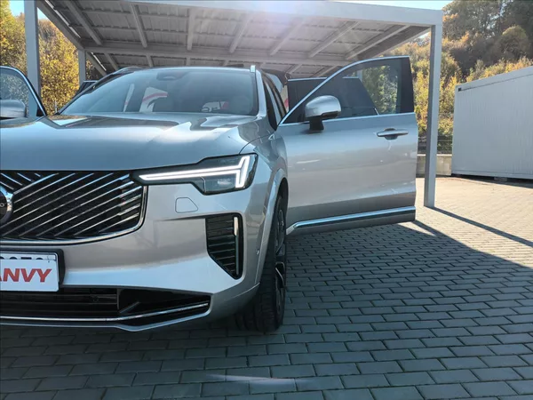 Volvo XC90 2,0 B5,BRIGHT PLUS,ČR,POLESTAR - foto 34