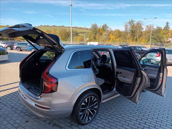 Volvo XC90 2,0 B5,BRIGHT PLUS,ČR,POLESTAR - foto 9
