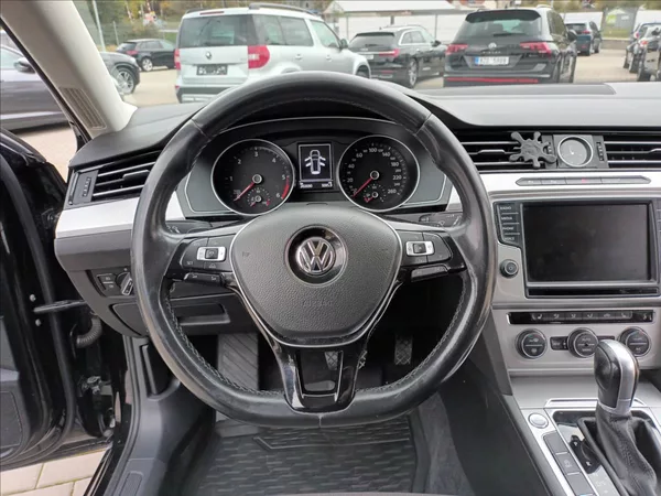 Volkswagen Passat 2,0 TDI,110KW,RADAR,LED, - foto 12