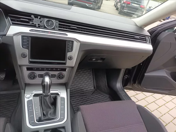 Volkswagen Passat 2,0 TDI,110KW,RADAR,LED, - foto 13