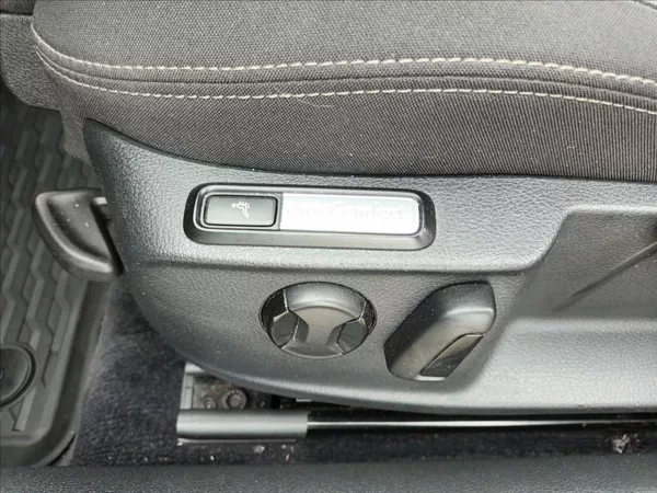 Volkswagen Passat 2,0 TDI,110KW,RADAR,LED, - foto 15