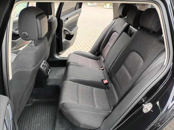 Volkswagen Passat 2,0 TDI,110KW,RADAR,LED, - foto 17