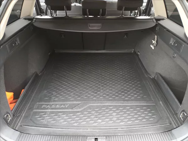 Volkswagen Passat 2,0 TDI,110KW,RADAR,LED, - foto 19