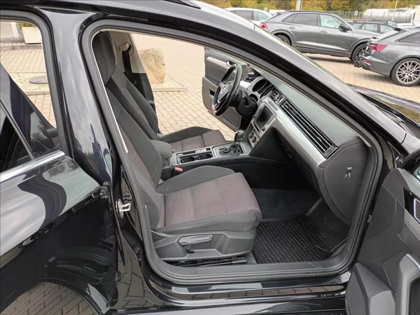 Volkswagen Passat 2,0 TDI,110KW,RADAR,LED, - foto 21