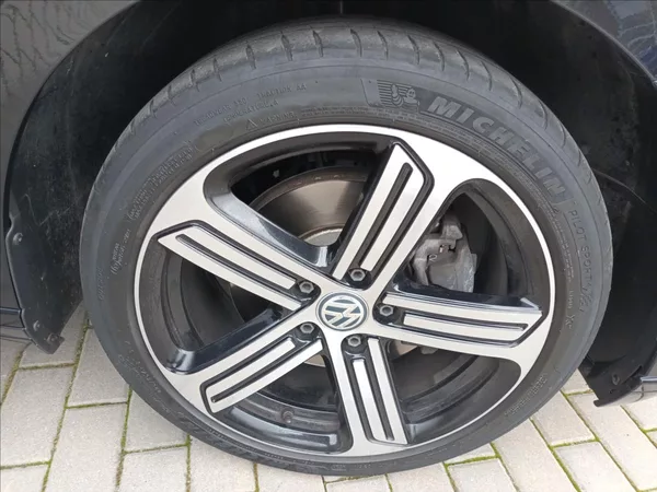 Volkswagen Passat 2,0 TDI,110KW,RADAR,LED, - foto 23