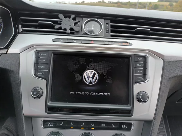 Volkswagen Passat 2,0 TDI,110KW,RADAR,LED, - foto 30