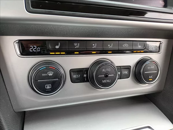 Volkswagen Passat 2,0 TDI,110KW,RADAR,LED, - foto 33