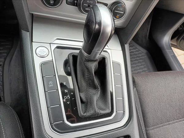 Volkswagen Passat 2,0 TDI,110KW,RADAR,LED, - foto 34