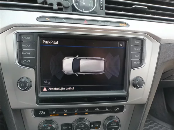 Volkswagen Passat 2,0 TDI,110KW,RADAR,LED, - foto 35