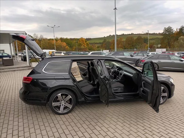 Volkswagen Passat 2,0 TDI,110KW,RADAR,LED, - foto 9