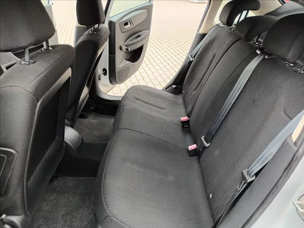 Citroën C4 1,4 i,65kw,ČR,1MAJ,KLIMA, - foto 16