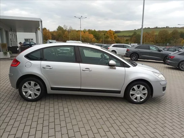 Citroën C4 1,4 i,65kw,ČR,1MAJ,KLIMA, - foto 4