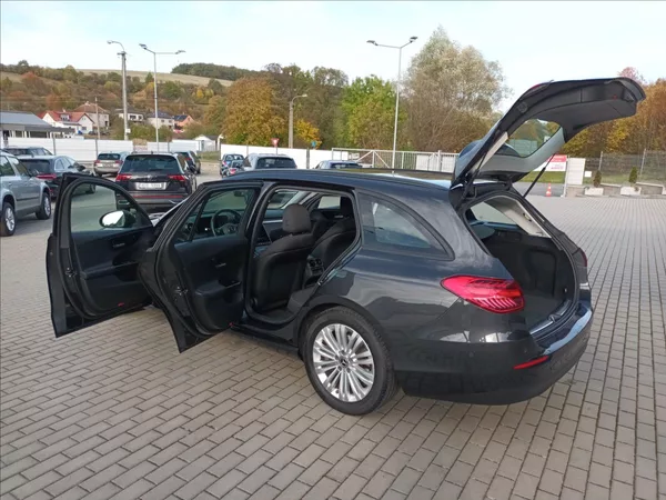 Mercedes-Benz Třídy C 2,0 220d,147kW,ČR,NAVI,360, - foto 10