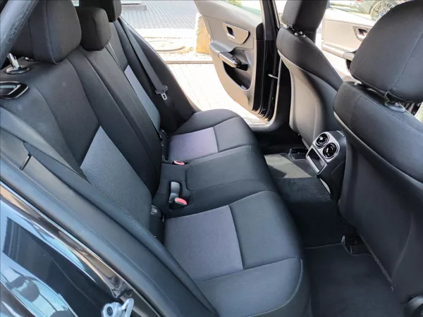 Mercedes-Benz Třídy C 2,0 220d,147kW,ČR,NAVI,360, - foto 19