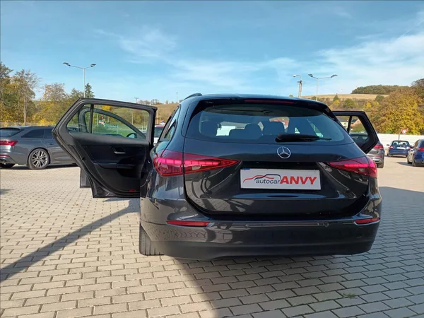 Mercedes-Benz Třídy C 2,0 220d,147kW,ČR,NAVI,360, - foto 36