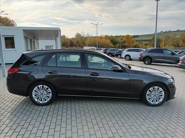 Mercedes-Benz Třídy C 2,0 220d,147kW,ČR,NAVI,360, - foto 4