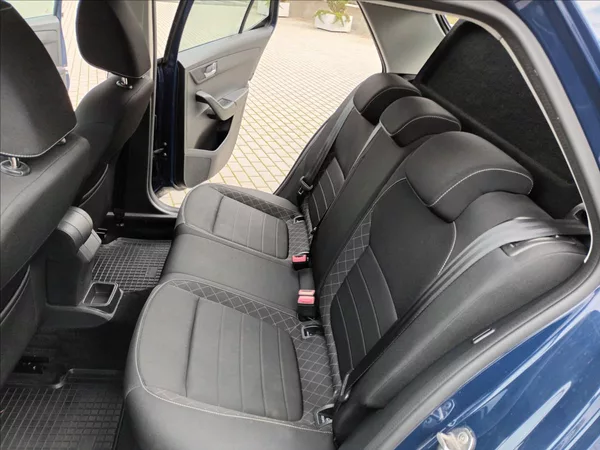 Škoda Fabia 1,0 TSI,81KW,DIGIKLIMA,TEMPOMA - foto 16