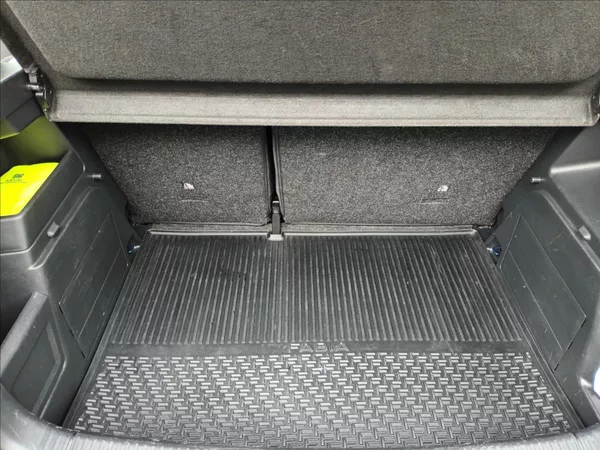 Škoda Fabia 1,0 TSI,81KW,DIGIKLIMA,TEMPOMA - foto 18
