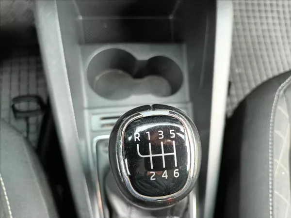 Škoda Fabia 1,0 TSI,81KW,DIGIKLIMA,TEMPOMA - foto 28