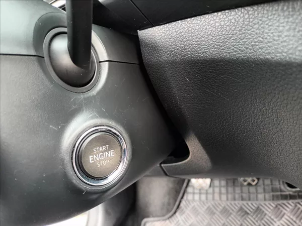 Škoda Fabia 1,0 TSI,81KW,DIGIKLIMA,TEMPOMA - foto 29