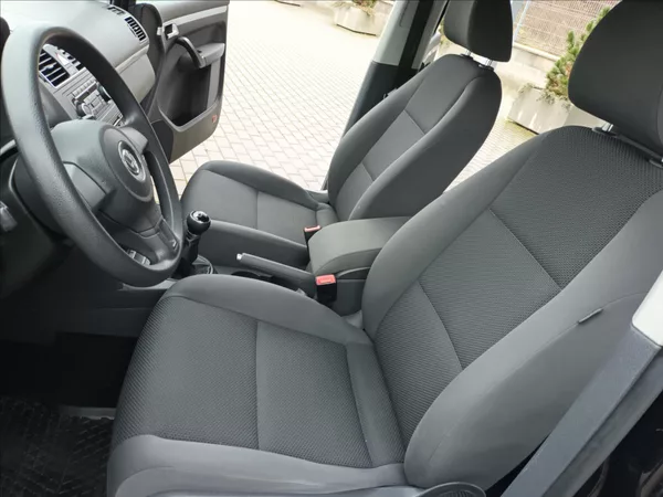Volkswagen Touran 1,4 TSI,SERVIS,TAŽNÉ,VÝHŘEV - foto 15