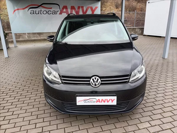 Volkswagen Touran 1,4 TSI,SERVIS,TAŽNÉ,VÝHŘEV - foto 2