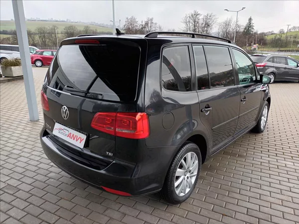 Volkswagen Touran 1,4 TSI,SERVIS,TAŽNÉ,VÝHŘEV - foto 5