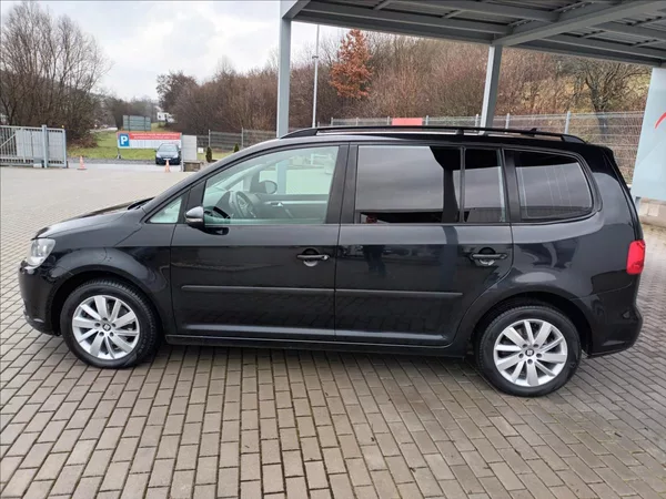 Volkswagen Touran 1,4 TSI,SERVIS,TAŽNÉ,VÝHŘEV - foto 8