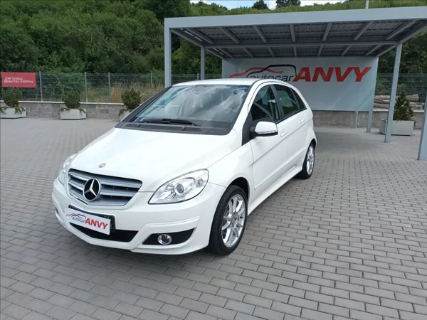 Mercedes-Benz Třídy B 2,0 i,B 200,100kw,TAŽNÉ,VÝHŘEV