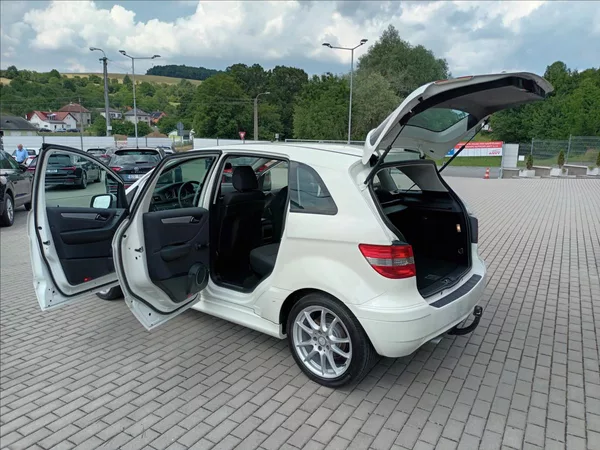 Mercedes-Benz Třídy B 2,0 i,B 200,100kw,TAŽNÉ,VÝHŘEV - foto 10