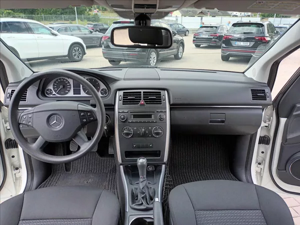 Mercedes-Benz Třídy B 2,0 i,B 200,100kw,TAŽNÉ,VÝHŘEV - foto 11