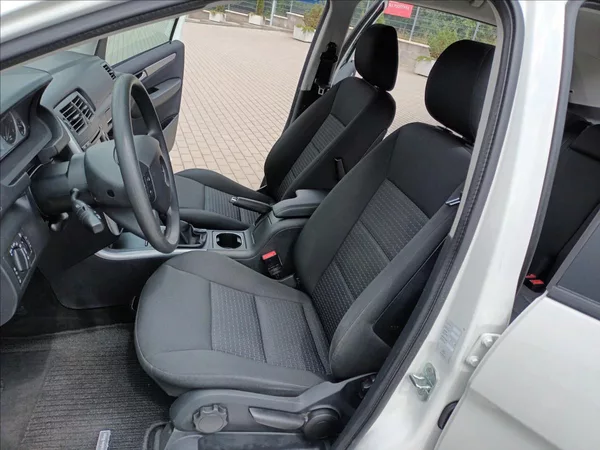 Mercedes-Benz Třídy B 2,0 i,B 200,100kw,TAŽNÉ,VÝHŘEV - foto 14