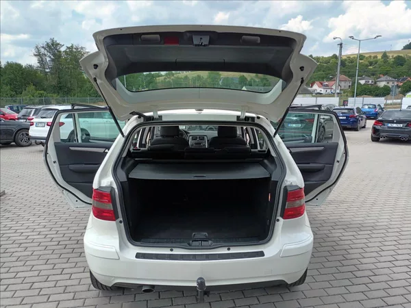 Mercedes-Benz Třídy B 2,0 i,B 200,100kw,TAŽNÉ,VÝHŘEV - foto 18