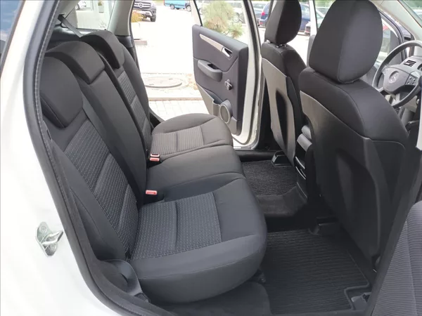 Mercedes-Benz Třídy B 2,0 i,B 200,100kw,TAŽNÉ,VÝHŘEV - foto 21