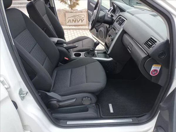 Mercedes-Benz Třídy B 2,0 i,B 200,100kw,TAŽNÉ,VÝHŘEV - foto 22