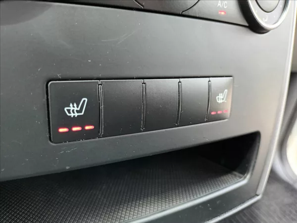 Mercedes-Benz Třídy B 2,0 i,B 200,100kw,TAŽNÉ,VÝHŘEV - foto 31