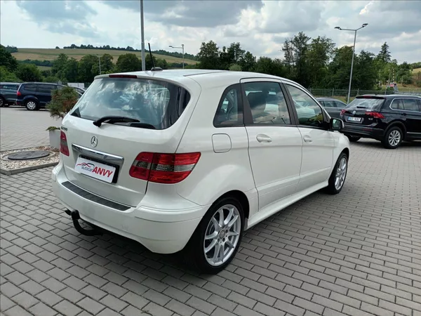 Mercedes-Benz Třídy B 2,0 i,B 200,100kw,TAŽNÉ,VÝHŘEV - foto 5