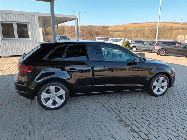 Audi A3 1,2 TFSI,77KW,KLIMA,PARKING - foto 4