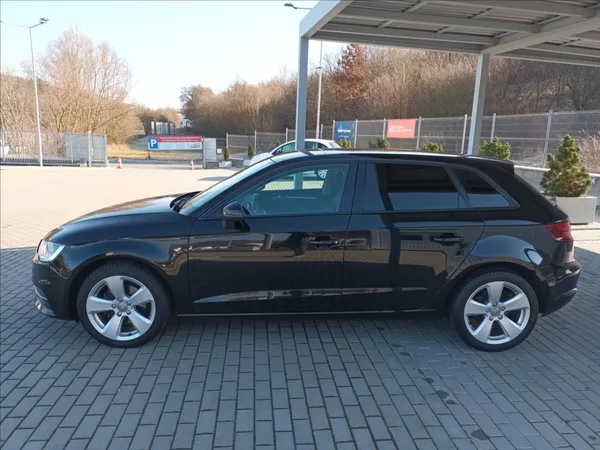 Audi A3 1,2 TFSI,77KW,KLIMA,PARKING - foto 8