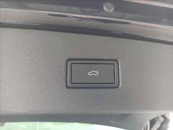 Volkswagen Tiguan 2,0 TDI,147KW,URBAN SPORT,4X4 - foto 22