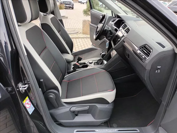 Volkswagen Tiguan 2,0 TDI,147KW,URBAN SPORT,4X4 - foto 25