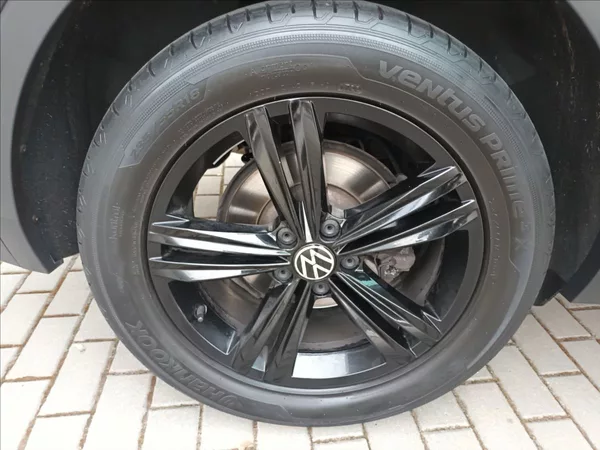 Volkswagen Tiguan 2,0 TDI,147KW,URBAN SPORT,4X4 - foto 28