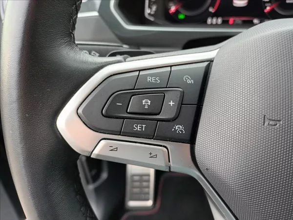 Volkswagen Tiguan 2,0 TDI,147KW,URBAN SPORT,4X4 - foto 32