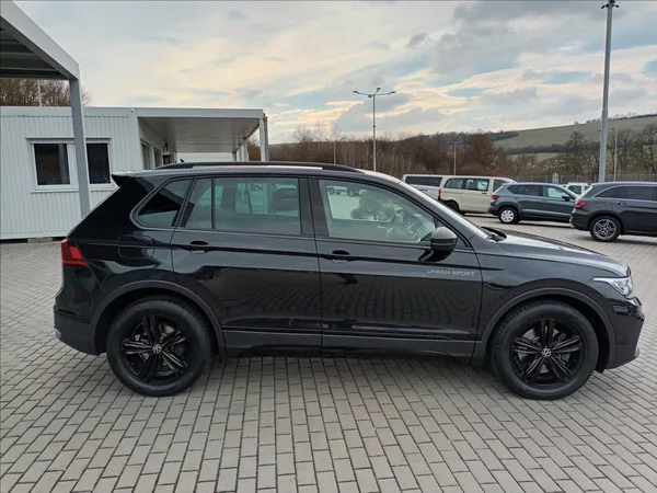 Volkswagen Tiguan 2,0 TDI,147KW,URBAN SPORT,4X4 - foto 4