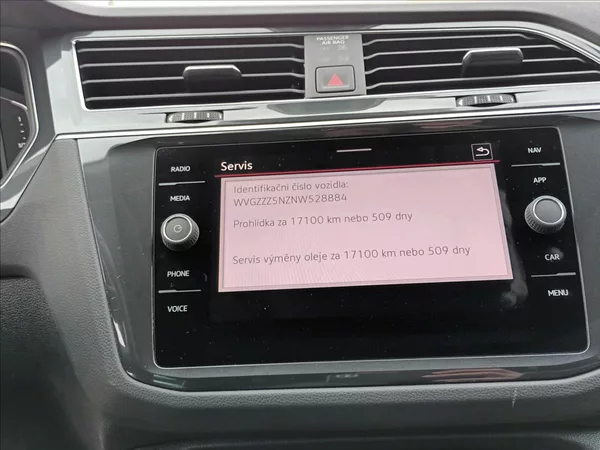 Volkswagen Tiguan 2,0 TDI,147KW,URBAN SPORT,4X4 - foto 41