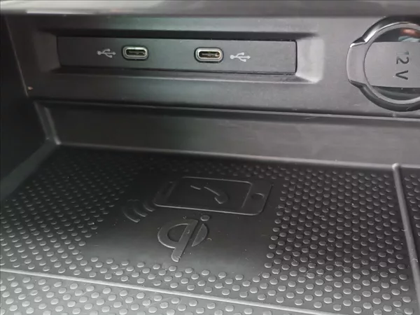 Volkswagen Tiguan 2,0 TDI,147KW,URBAN SPORT,4X4 - foto 45