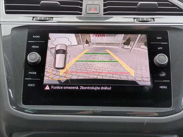 Volkswagen Tiguan 2,0 TDI,147KW,URBAN SPORT,4X4 - foto 47