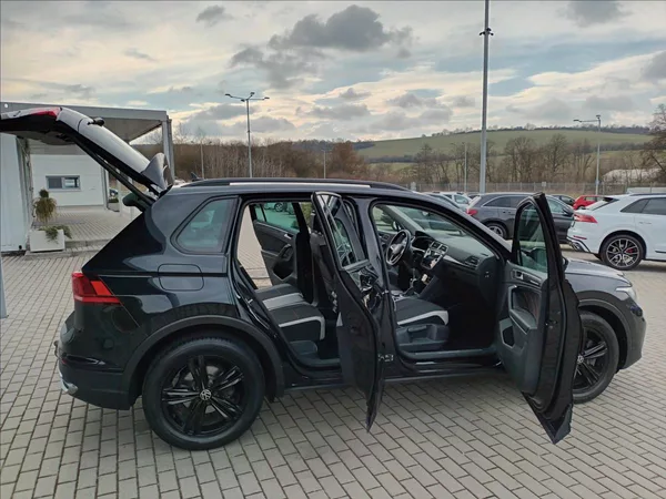 Volkswagen Tiguan 2,0 TDI,147KW,URBAN SPORT,4X4 - foto 9