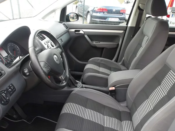 Volkswagen Touran 1,6i 75kW ! KRASAVEC !!! - foto 16
