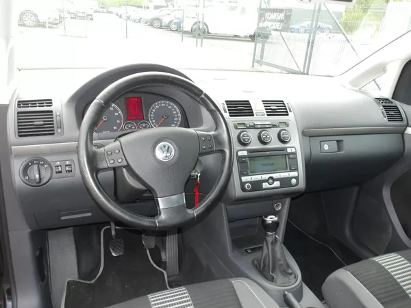 Volkswagen Touran 1,6i 75kW ! KRASAVEC !!! - foto 21